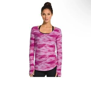 🆕 Under Armour Long Sleeve Magenta Top sz Small